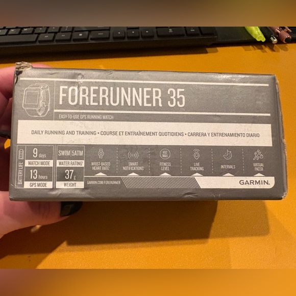 Garmin Forerunner 35 Smartwatch Heart Rate Monitor - Picture 5 of 6